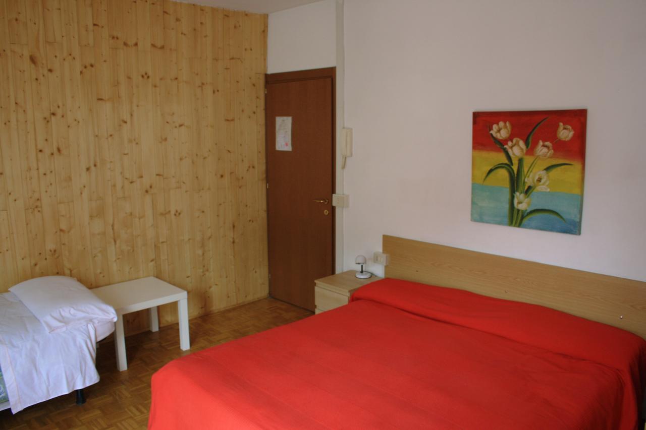 קלוזונה Albergo Della Posta מראה חיצוני תמונה