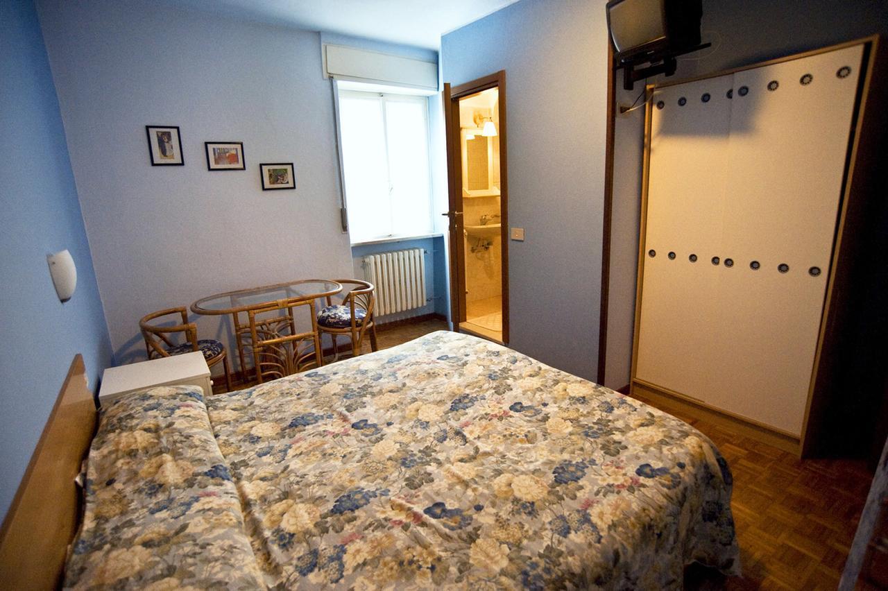 קלוזונה Albergo Della Posta מראה חיצוני תמונה